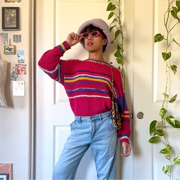 Vintage Hand-Knit Y2K Style Sweater - Picture 2 of 6